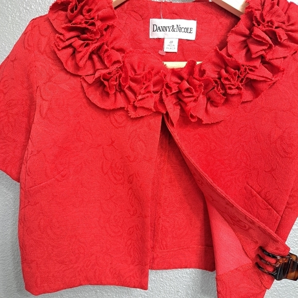 Danny & Nicole Red Textured Cropped Shrug Size 4P - Picture 6 of 9